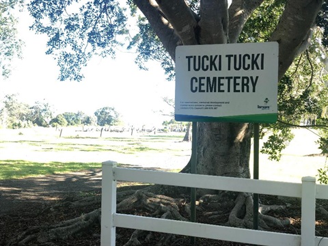 The entrance to Tucki Tucki Cemetery.