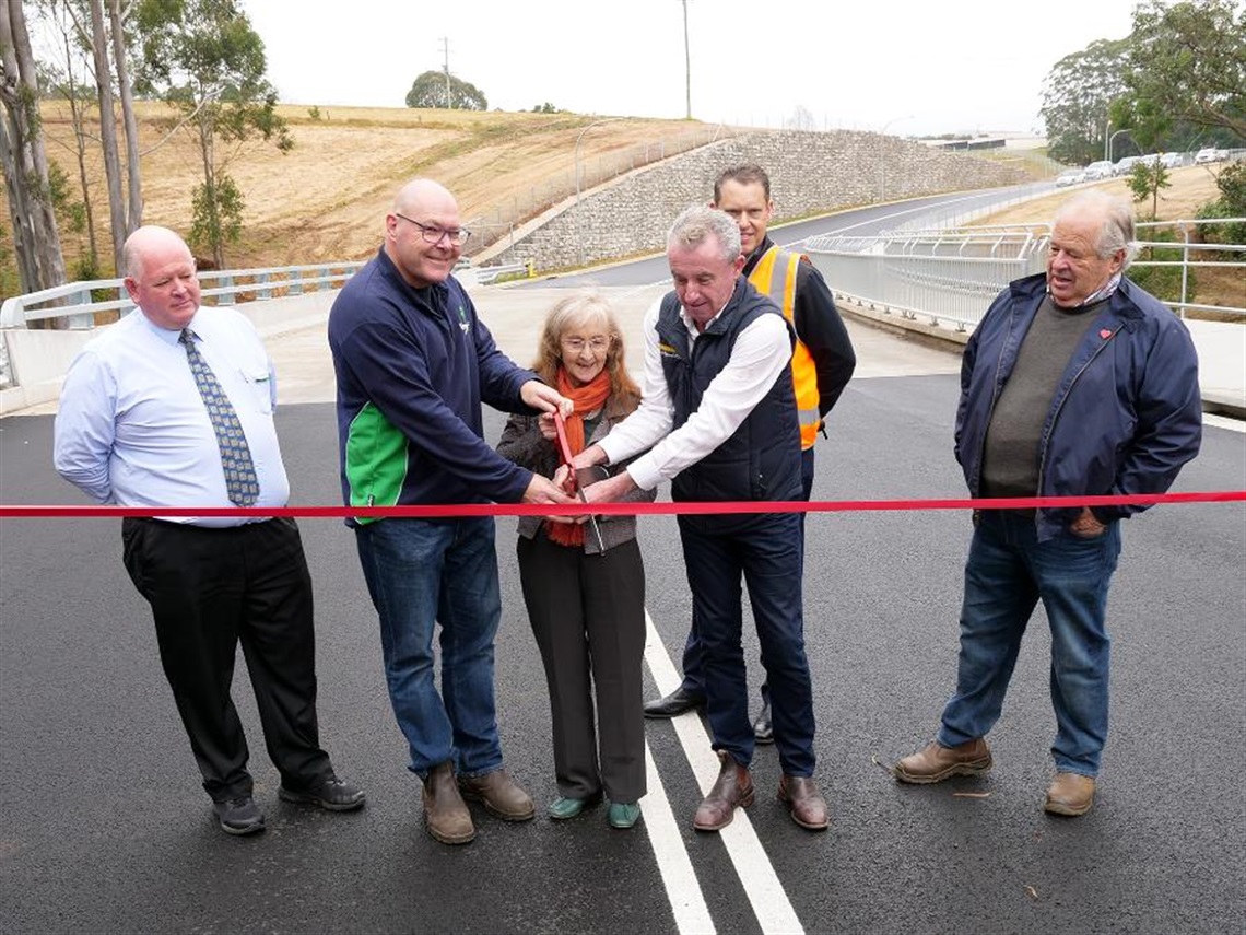 Ribbon cutting by Mayor Steve Krieg, Janelle Saffin and Kevin Hogan