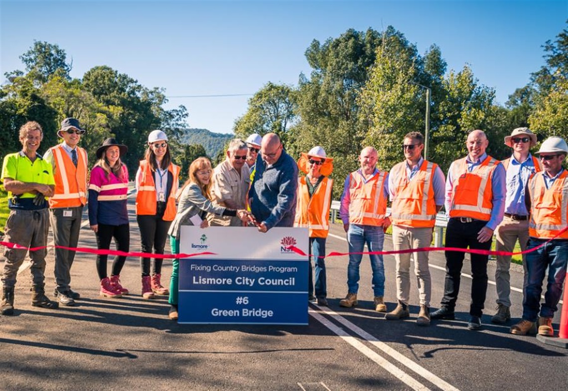State Member Janelle Saffin and Lismore Mayor Steve Krieg cut a ribbon to open Greens Bridge