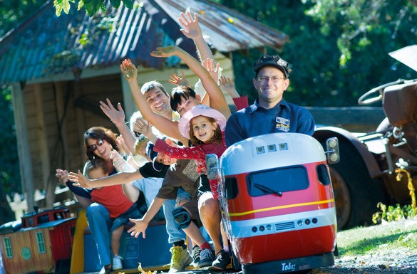 heritage-park-train-rides.jpg