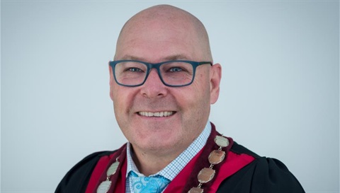 Mayor-Krieg-close-up.jpg